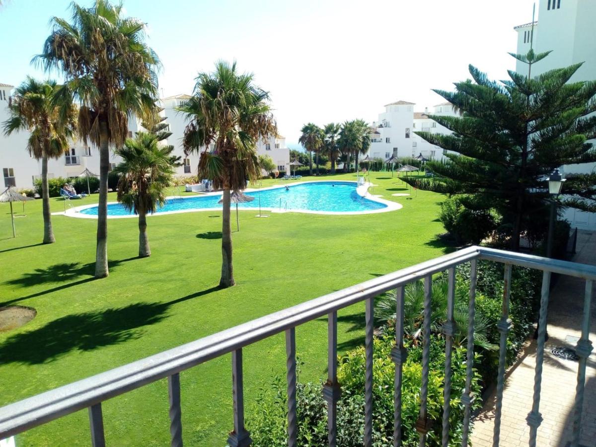 3 Bedrooms With Pool & Parking, Close To Sea And Gibraltar Манилва Экстерьер фото