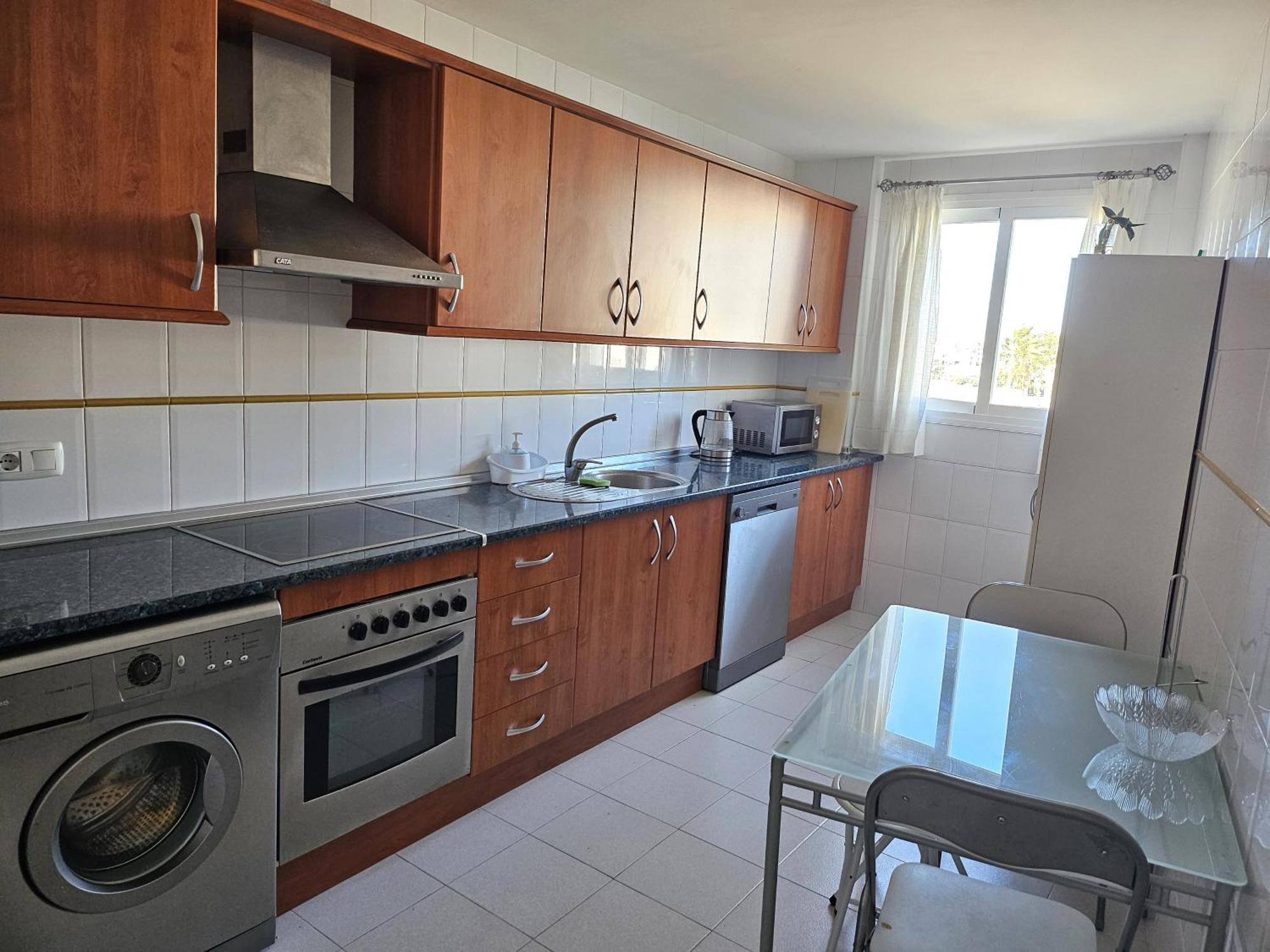 3 Bedrooms With Pool & Parking, Close To Sea And Gibraltar Манилва Экстерьер фото