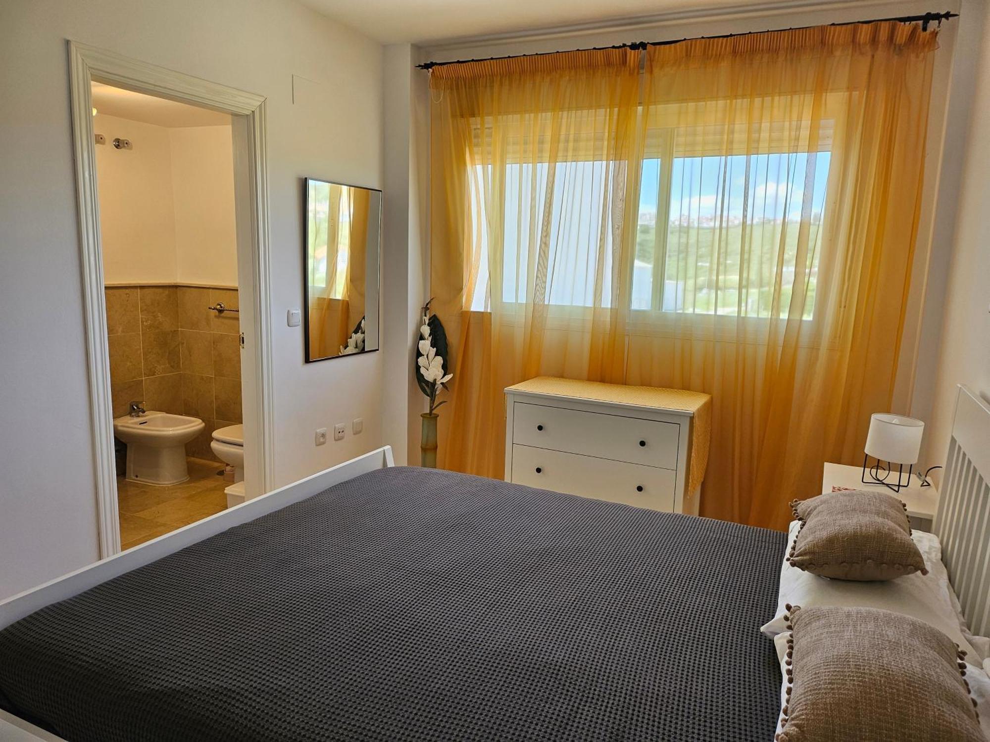 3 Bedrooms With Pool & Parking, Close To Sea And Gibraltar Манилва Экстерьер фото